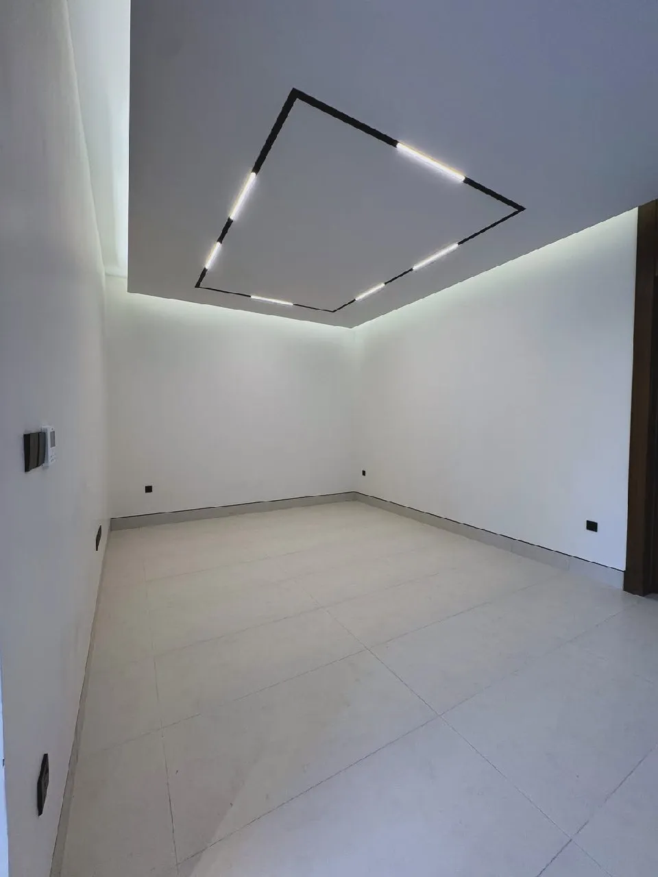 جدار دهان فلفت مخملي فاخر