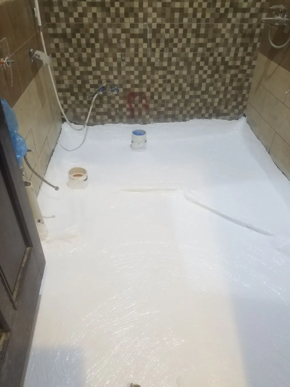 تركيب رولات عزل مائي بيتومين